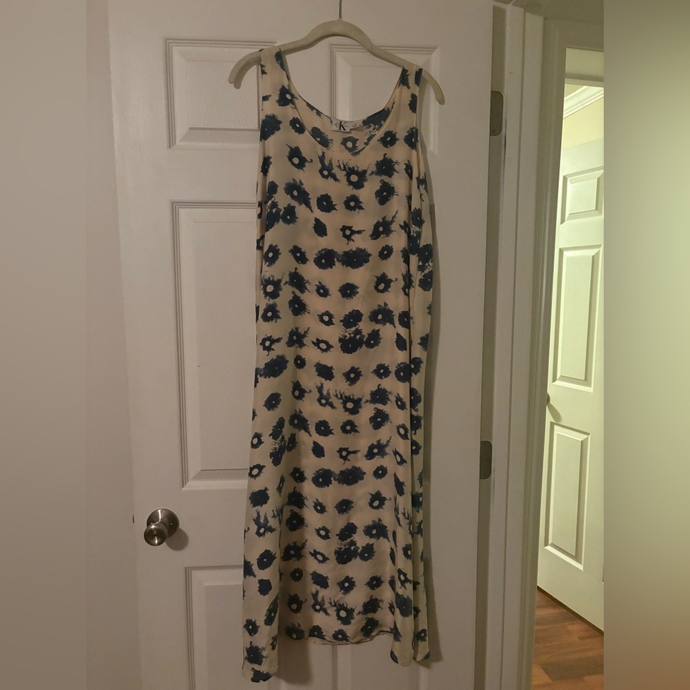 Calvin Klein Cream and Blue Patterned Blouse
